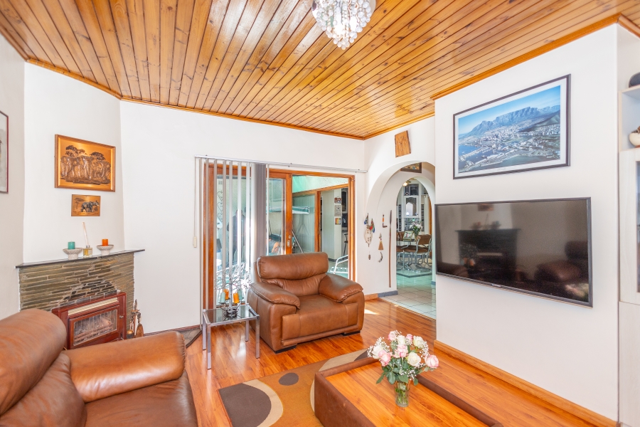 3 Bedroom Property for Sale in Belhar Western Cape